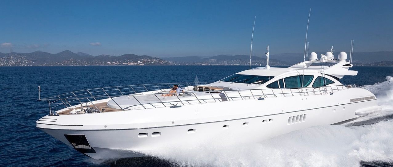 BEACHOUSE yacht charter 1