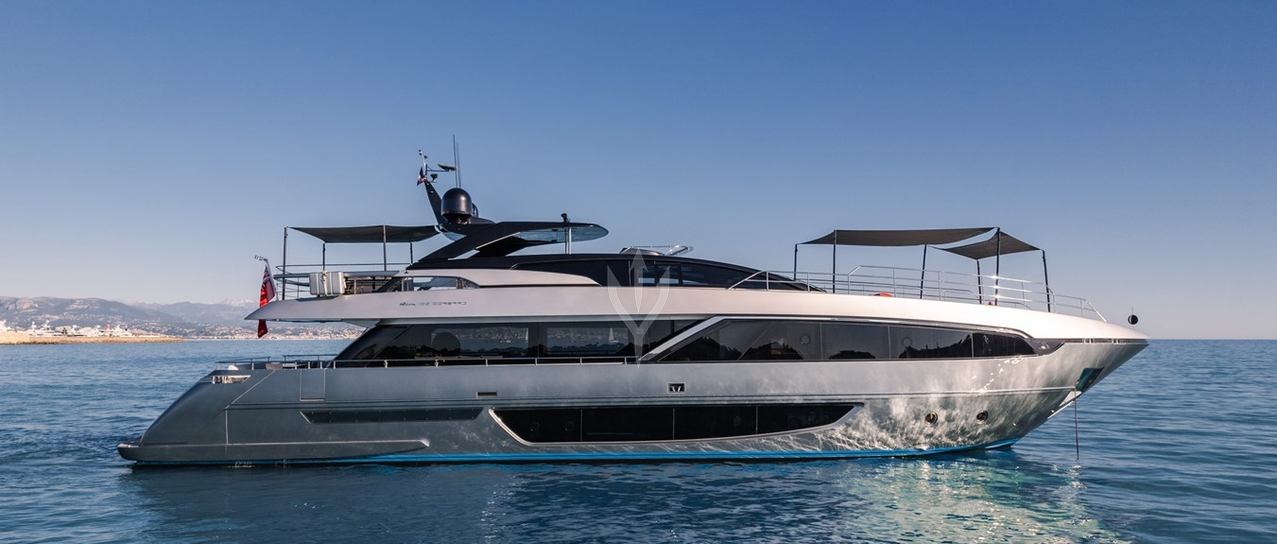 HP6 yacht charter 1