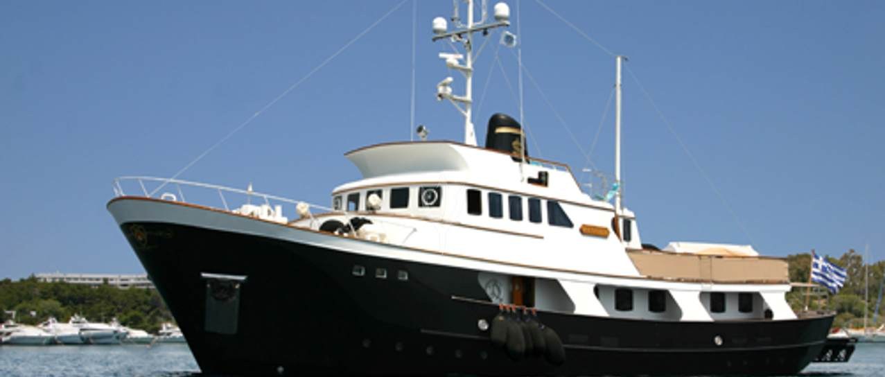 DAUNTLESS yacht charter 1