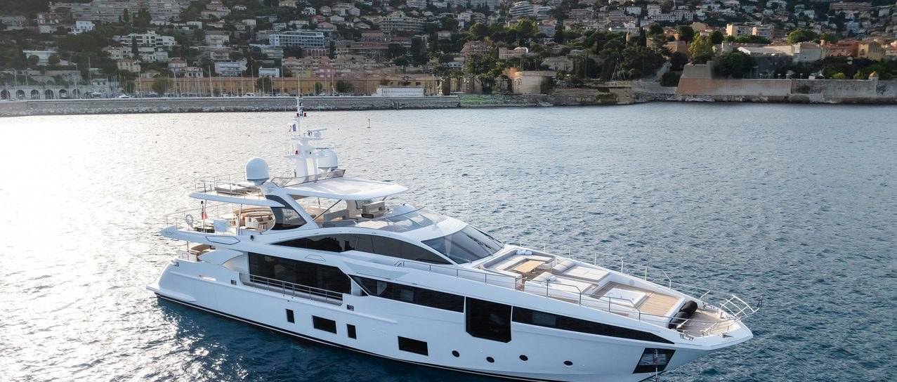 OWO yacht charter 1