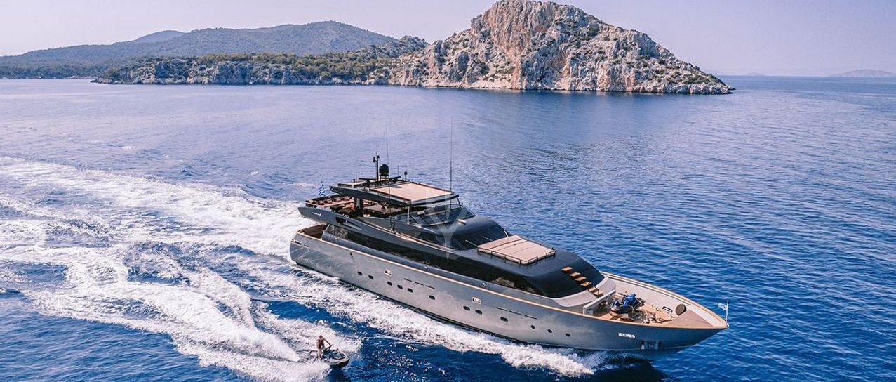 ISLANDER II yacht charter 1