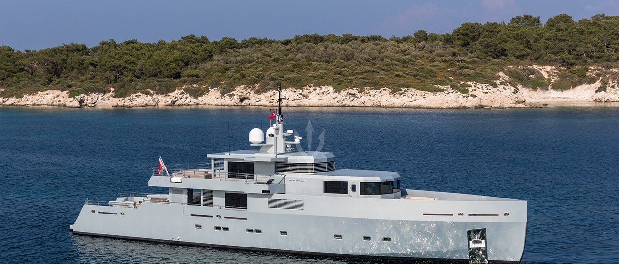 CALADAN yacht charter 1