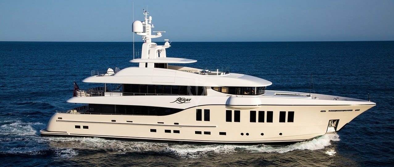 RUYA yacht charter 1
