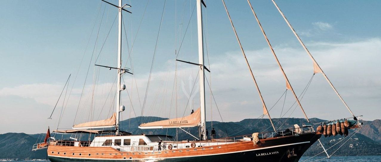 LA BELLA VITA yacht charter 1