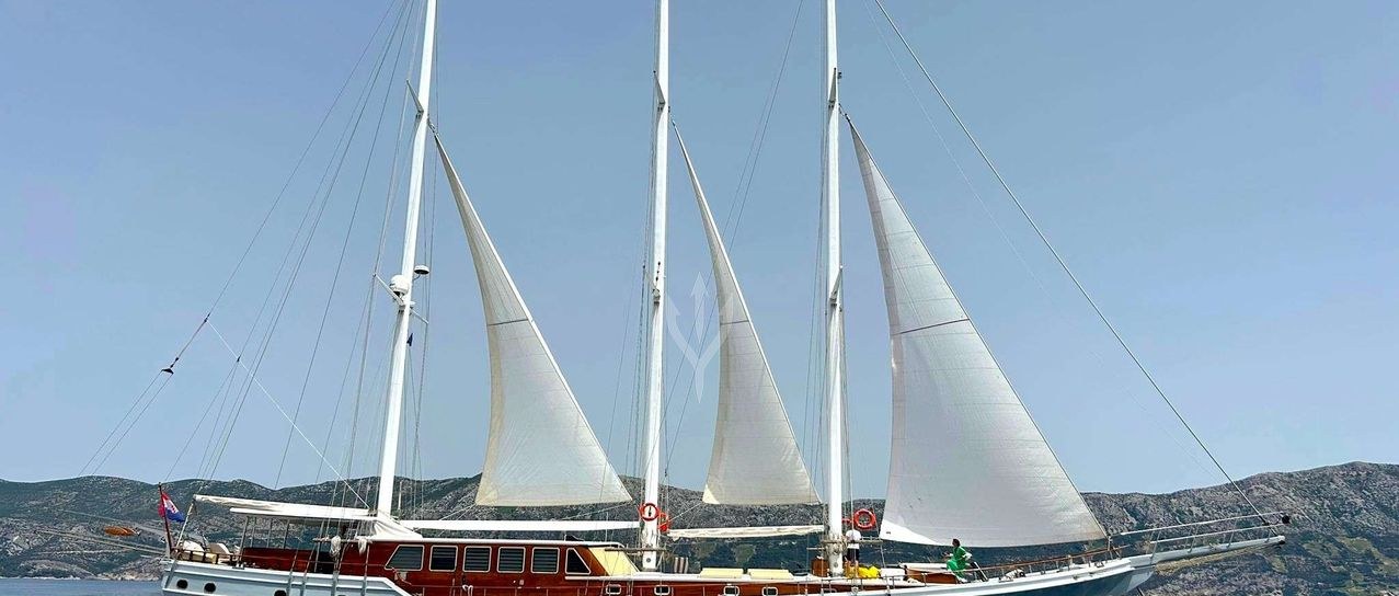 DOLCE VITA YACHT CHARTER yacht charter