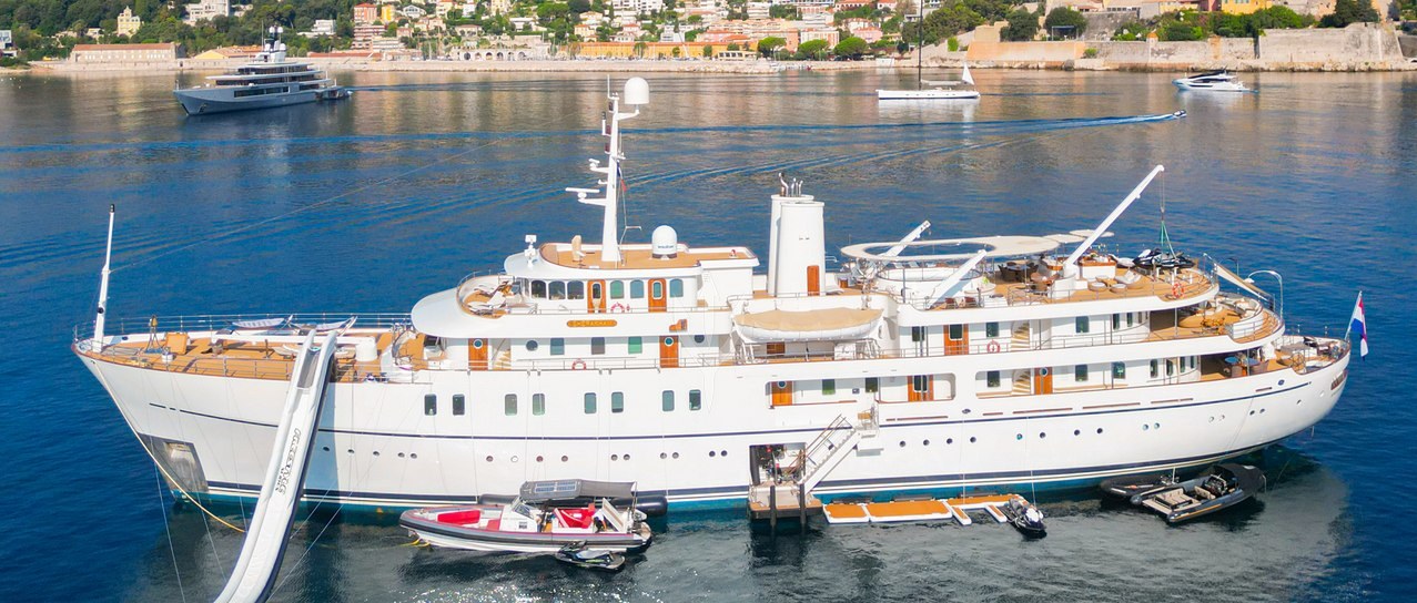 SHERAKHAN yacht charter 1