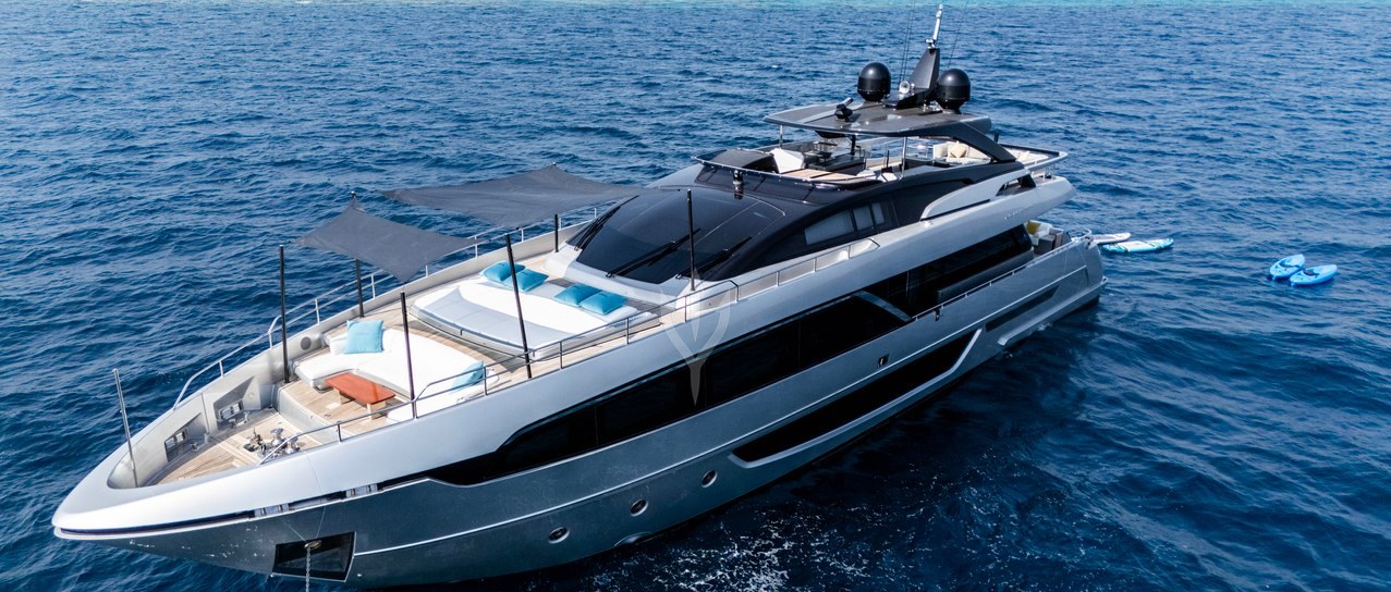 DARK HORSE yacht charter 1