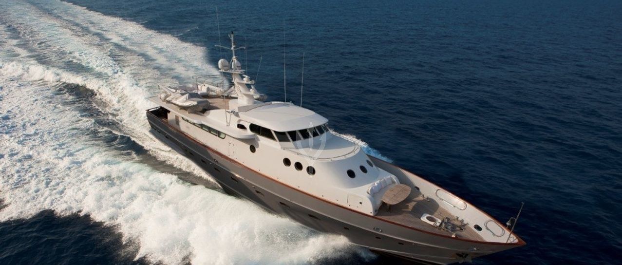PAOLUCCI yacht charter 1