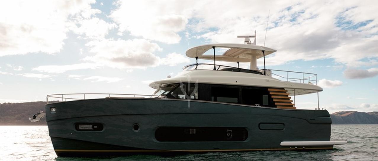 AZIMUT MAGELLANO 66 yacht charter 1