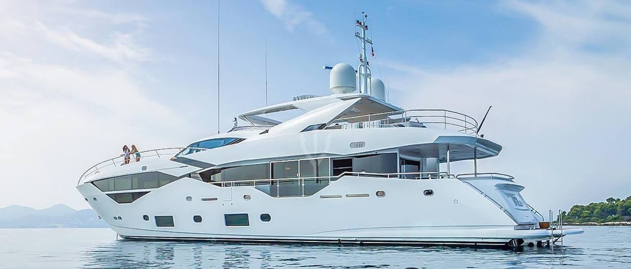 LEGENDE yacht charter 1