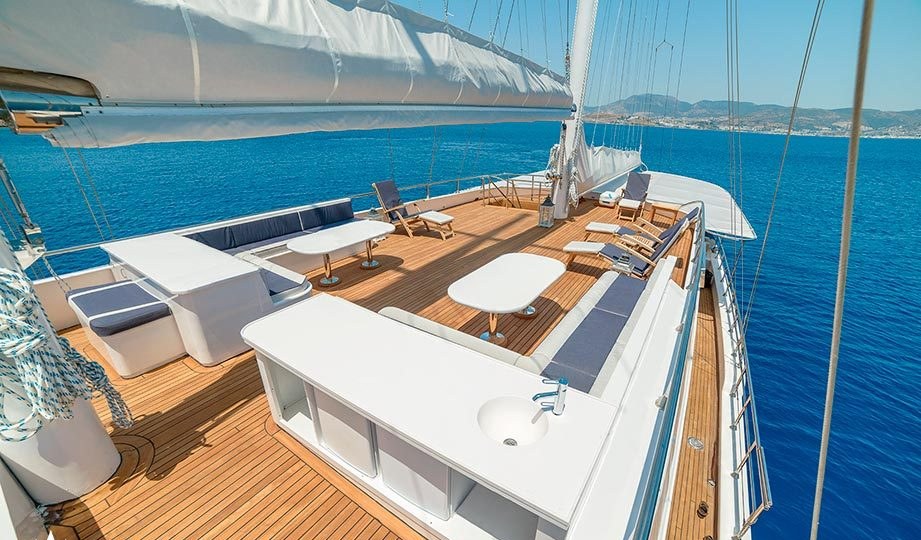 BELLA MARE yacht charter 4
