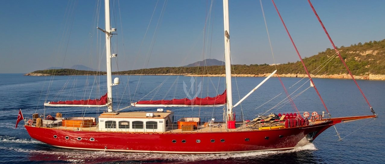 CASA DELL ARTE yacht charter 1