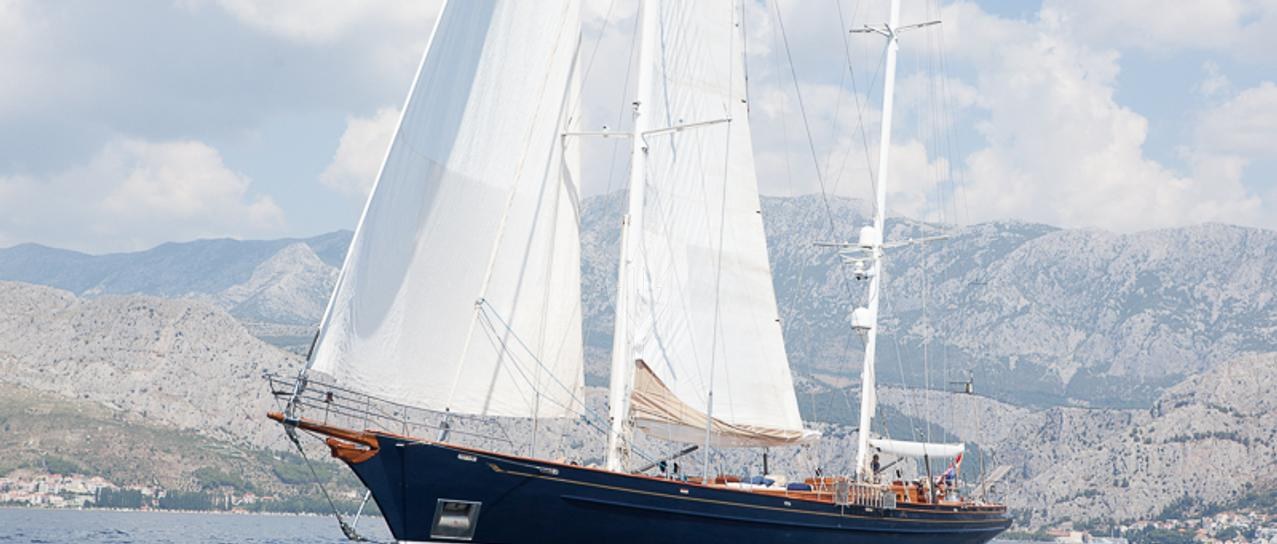 LAURAN yacht charter 1
