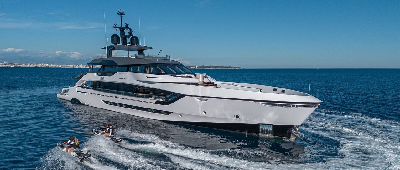LOEWE yacht charter 1