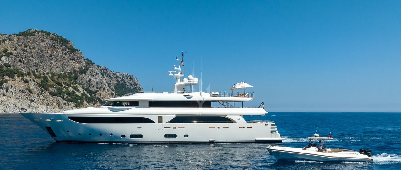 LADY I yacht charter 1