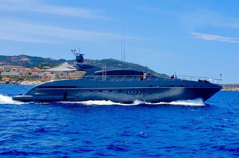 REVELLA yacht charter 2