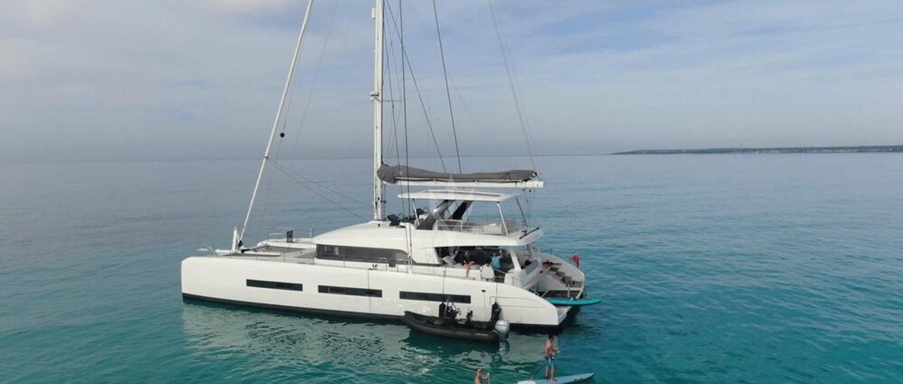 CAT TUA YACHT CHARTER yacht charter