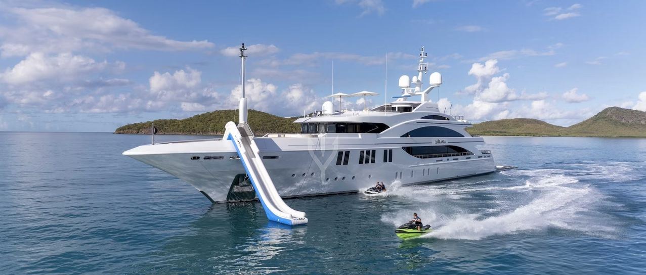 LA BLANCA yacht charter 1