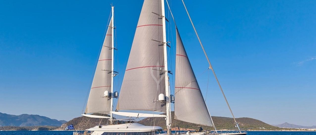 ALMYRA II yacht charter 1