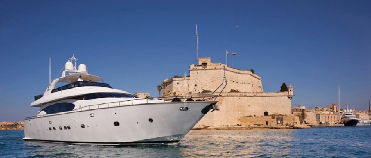 MEME yacht charter 1