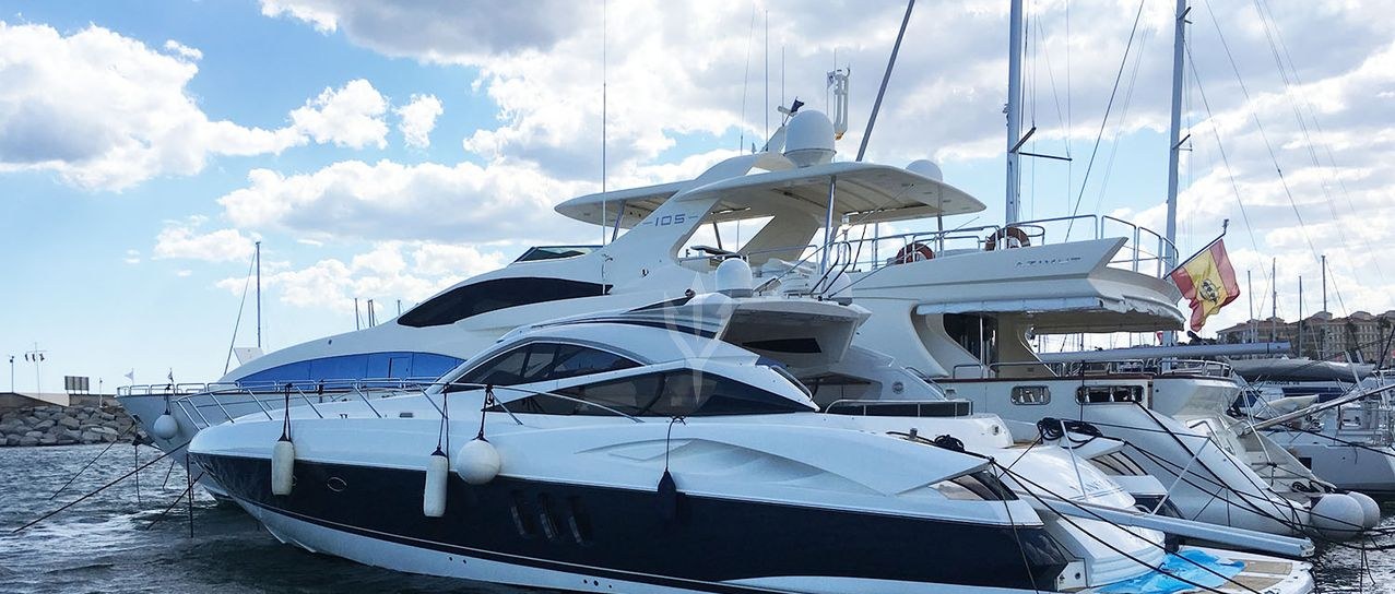 YANSIKA yacht charter 1