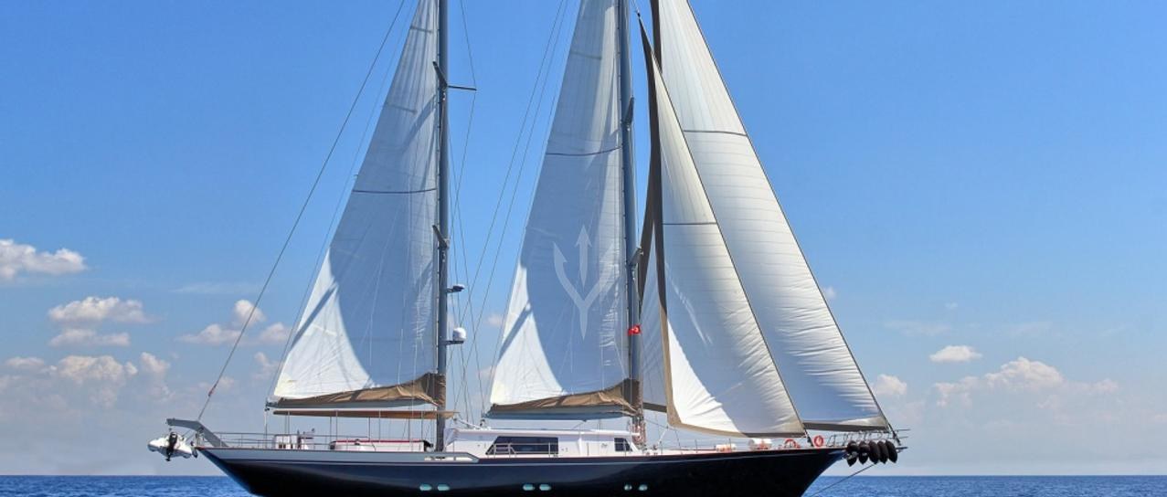 MOSS yacht charter 1