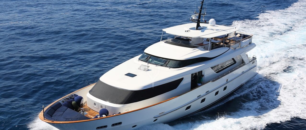 MIA ROCCA IX YACHT CHARTER yacht charter