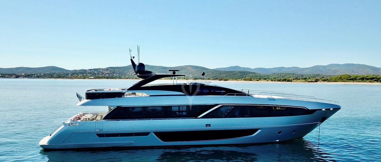 BASILIC yacht charter 1