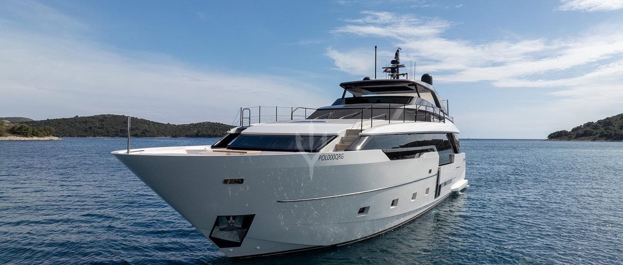DESTINO yacht charter 1