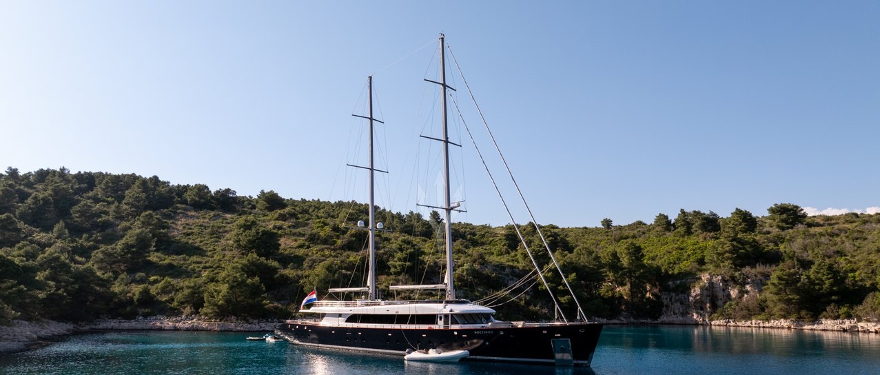 NOCTURNO yacht charter 1