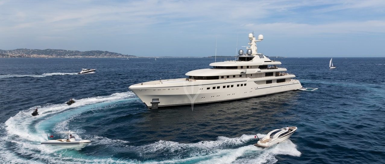 ROMEA yacht charter 1