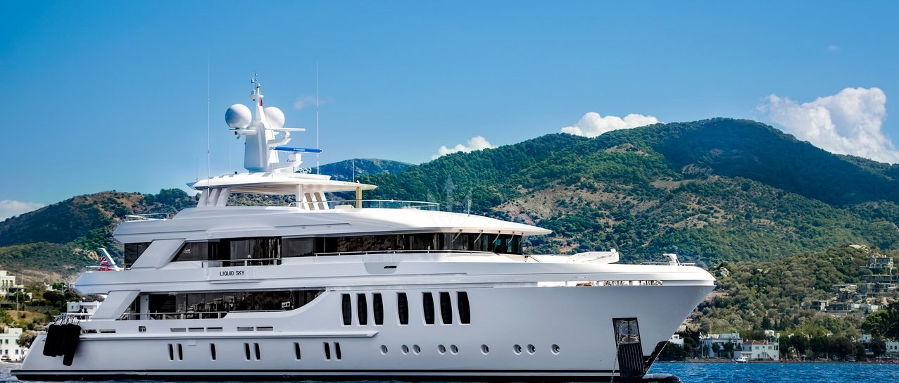 LIQUID SKY yacht charter 1