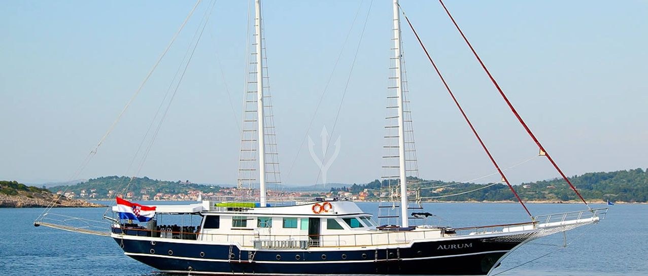 AURUM yacht charter 1
