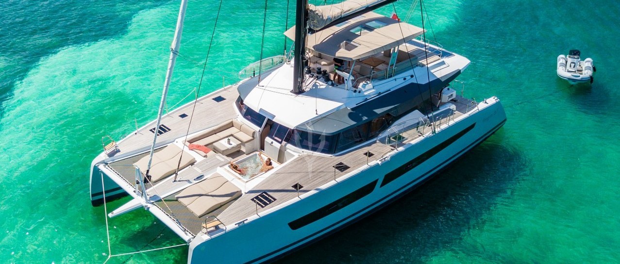 LISA OF THE SEAS yacht charter 1