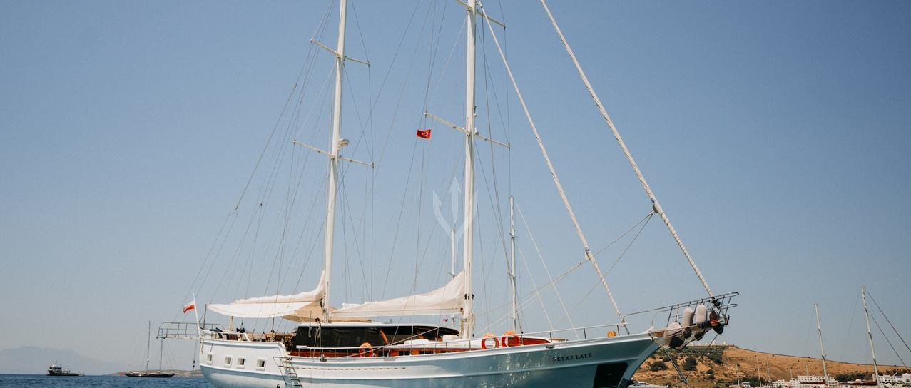 BEYAZ LALE yacht charter 1