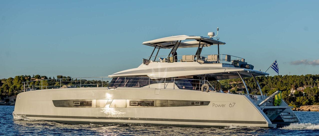 D2 yacht charter 1