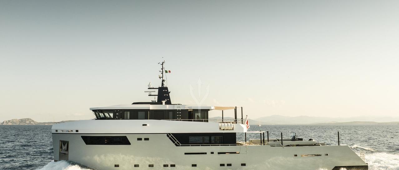 FOX yacht charter 1
