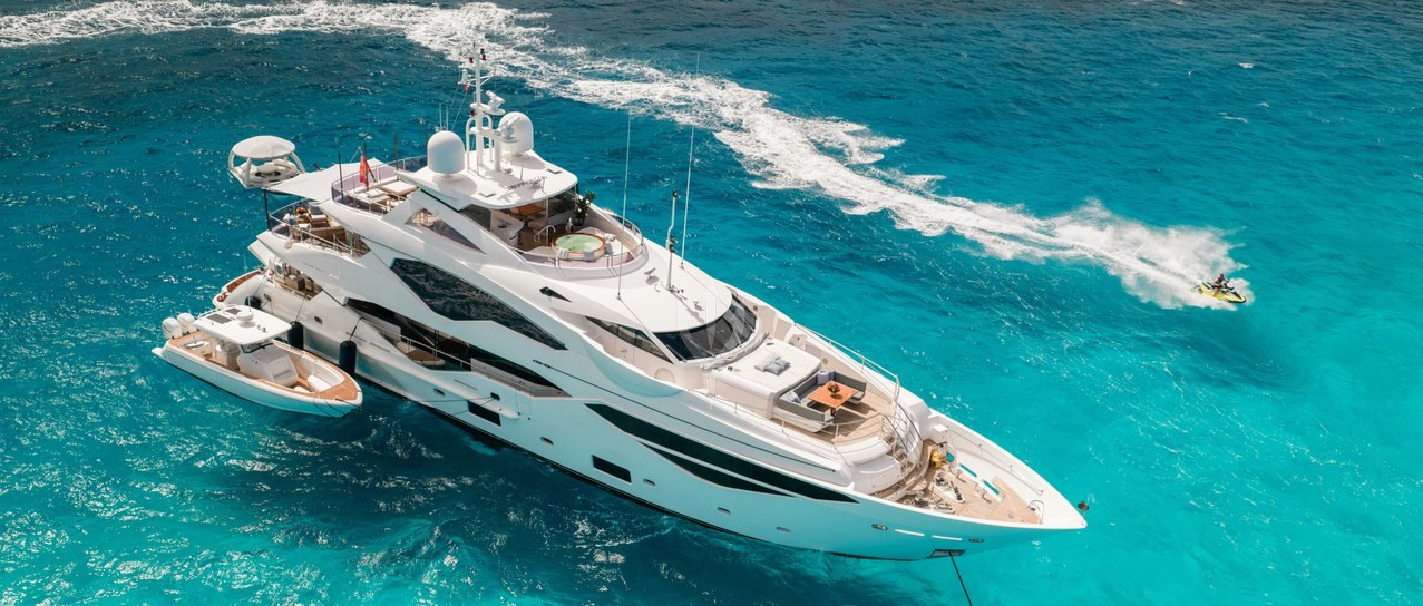 CAPTAIN MORGAN III yacht charter 1
