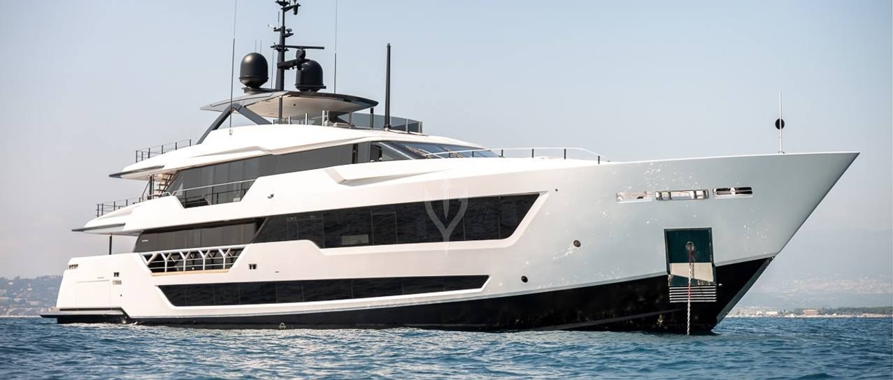 LADY DIA yacht charter 1