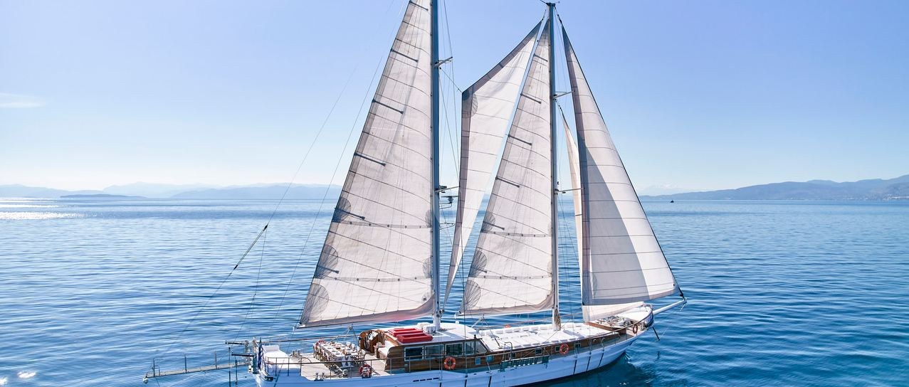 WHITE PEARL YACHT CHARTER yacht charter