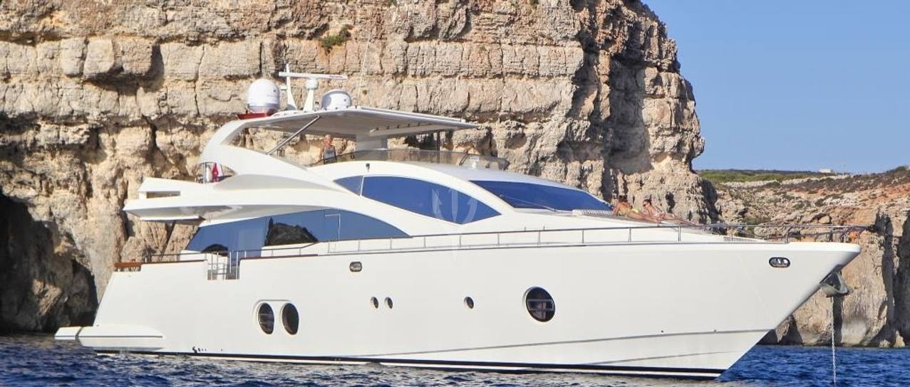 BLUWATER yacht charter 1