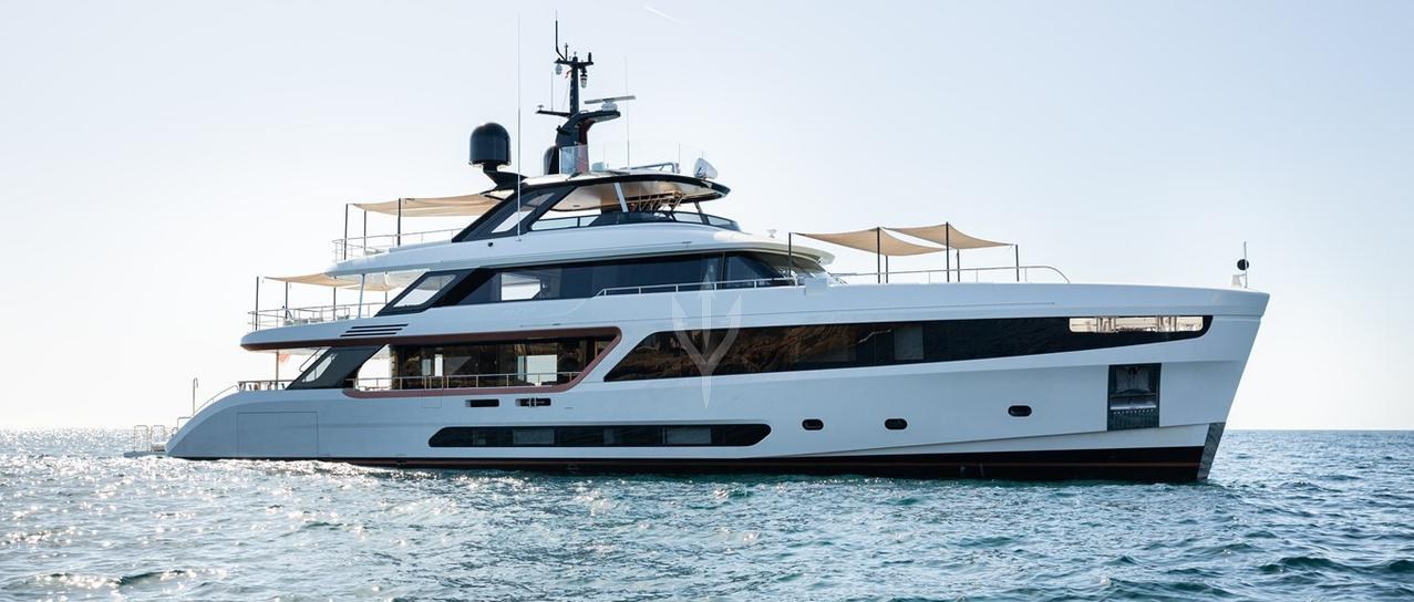 EH2 yacht charter 1