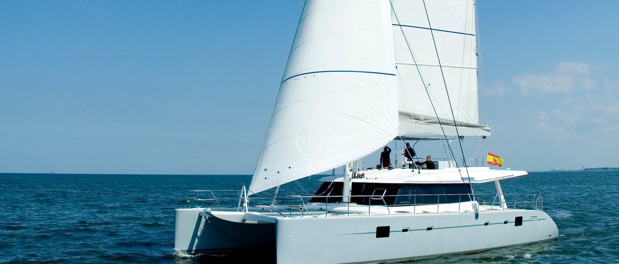 DEPENDE IV yacht charter 1