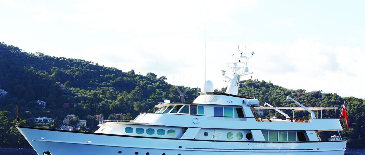 C SIDE yacht charter 1