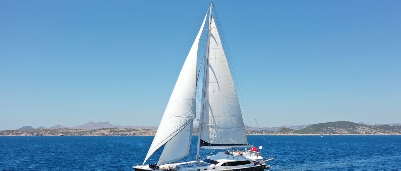 CANARIA yacht charter 1