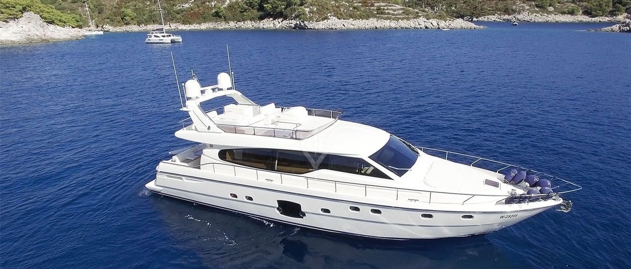 AMY yacht charter 1