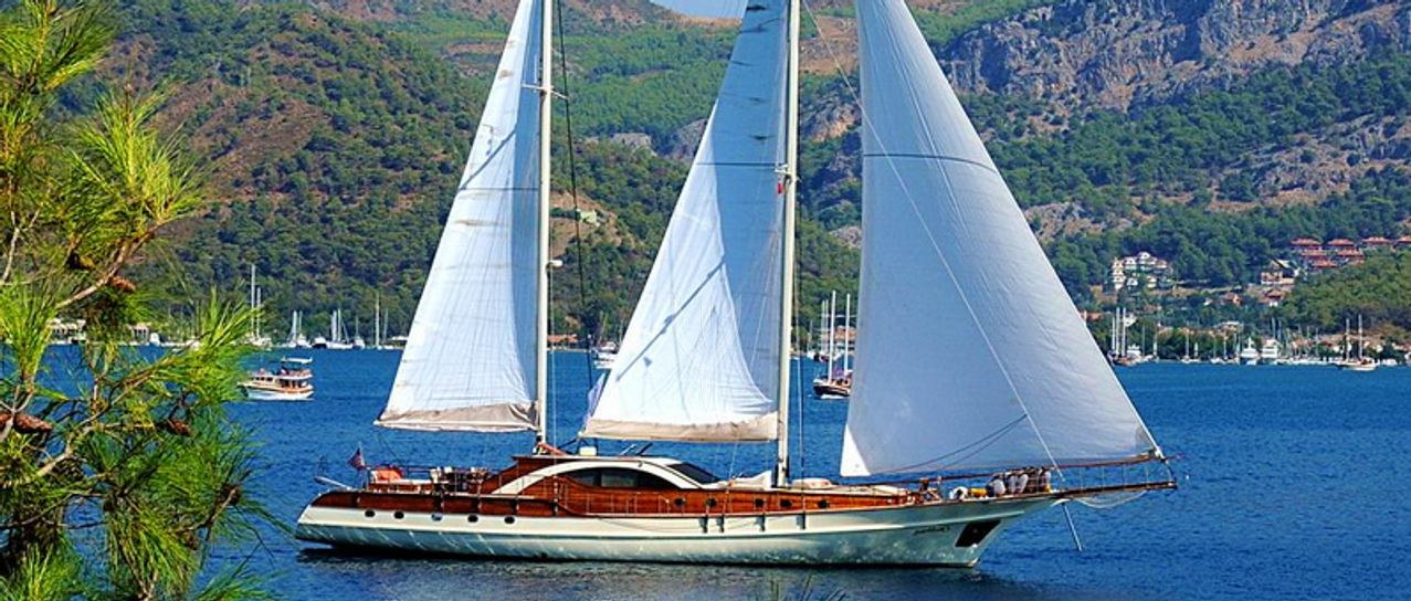 JUSTINIANO YACHT CHARTER yacht charter