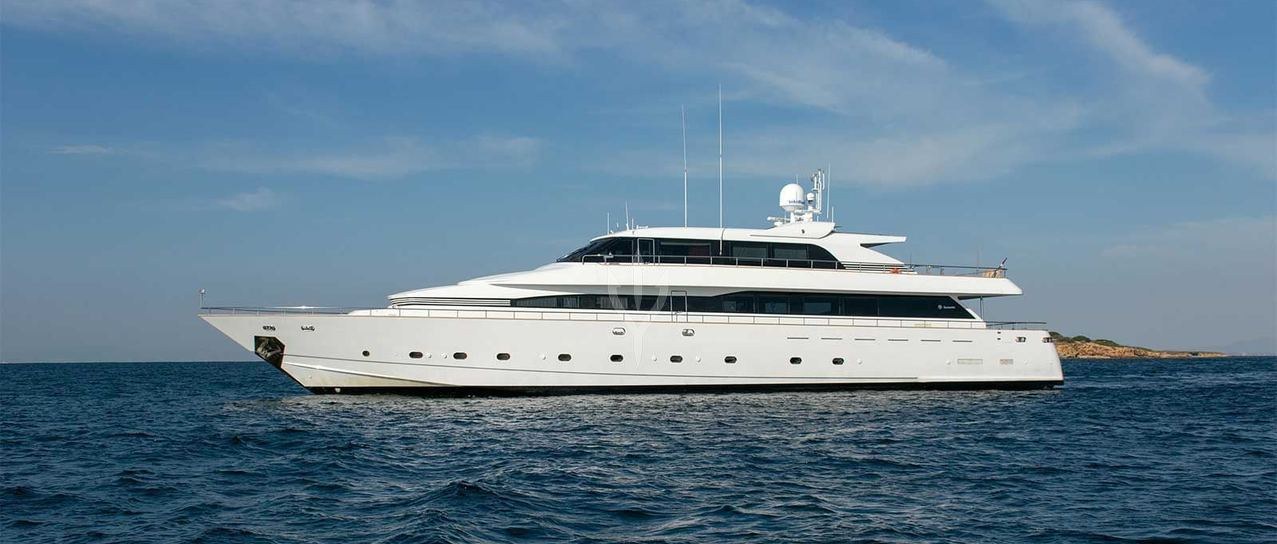LET IT BE yacht charter 1