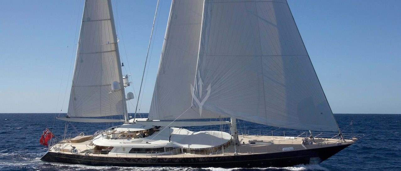 LA LUNA yacht charter 1