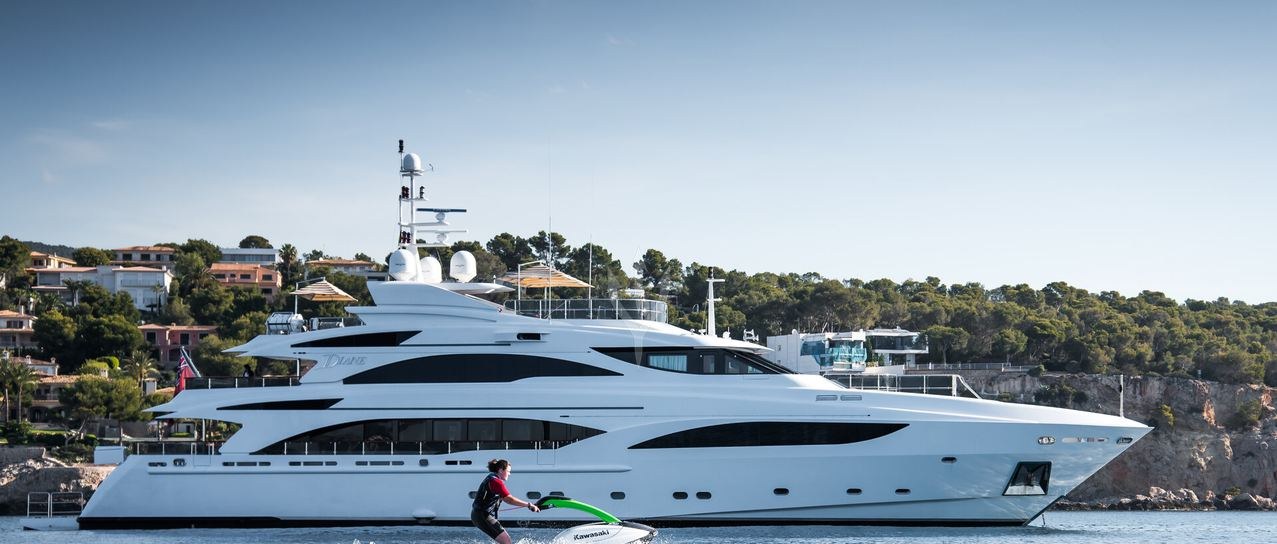 DIANE yacht charter 1